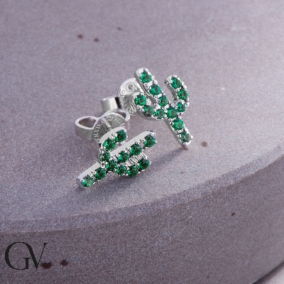 18k white gold cactus earrings with emeralds
