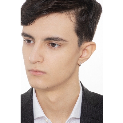 Mono orecchino a cerchio in oro bianco 18k con diamanti, ct. 0,06, uomo