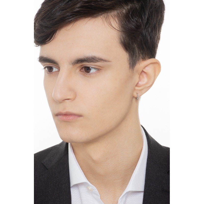 Mono orecchino a cerchio in oro bianco 18k con diamanti, ct. 0,04, uomo