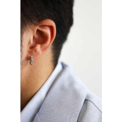 Mono orecchino a cerchio in oro bianco 18k con diamanti, ct. 0,28, Uomo