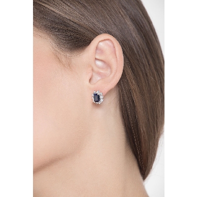 18k white gold halo stud earrings with blue sapphires and diamonds 