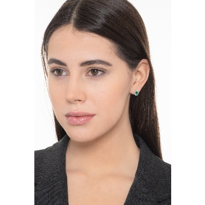 18k white gold halo stud earrings with emeralds and diamonds 
