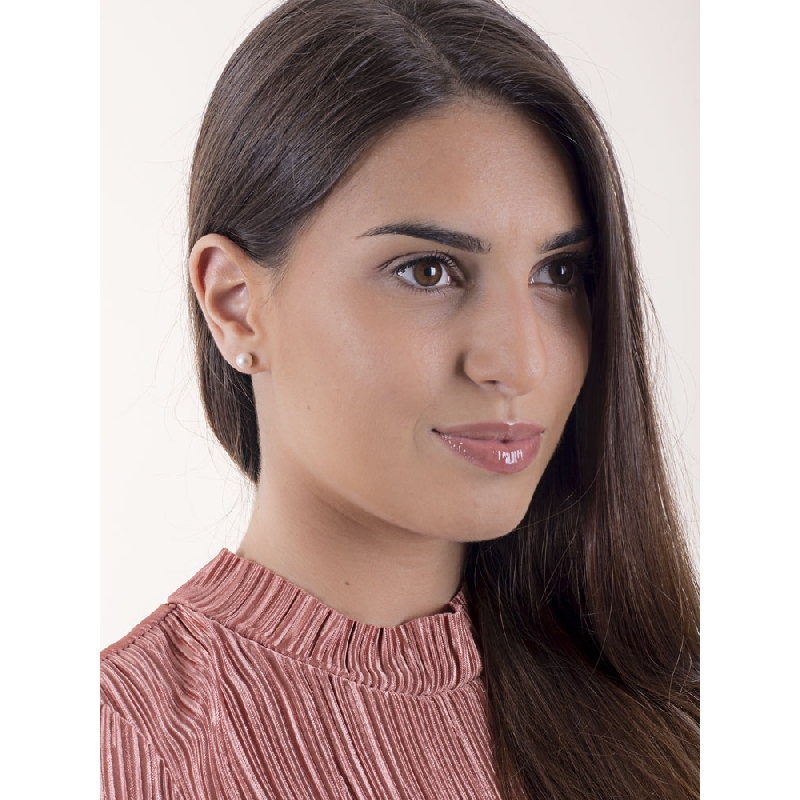 18k white gold stud earrings with pearls