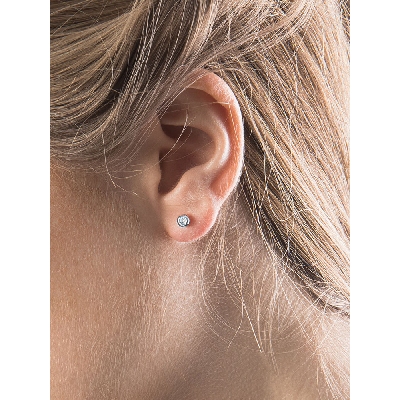 18k white gold diamond stud earrings 0,06 ct