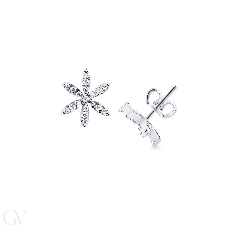 18k white gold earrings with flowers in diamonds 