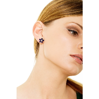 Flower earrings with blue sapphires and round cut diamonds