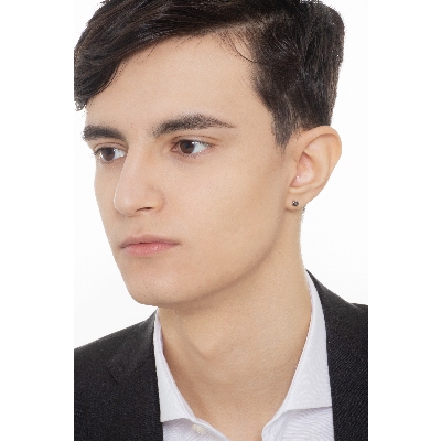 Mono orecchino in oro bianco 18k a 4 griffe con diamante nero, 0.18 ct, Uomo