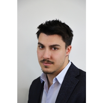 Mono orecchino uomo in oro bianco 18k a 4 griffe con diamante nero, 0.25 ct