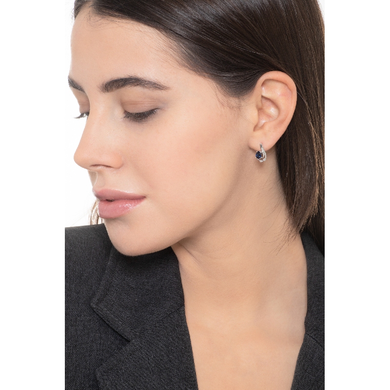 18k white gold earrings with oval cut sapphires and diamonds