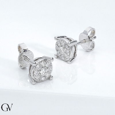 White gold 18k stud earrings with diamonds 