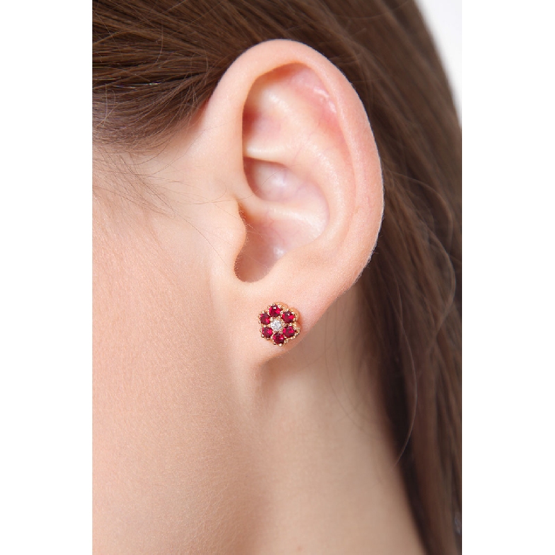 Cluster earrings in 18k white gold with rubies and diamonds