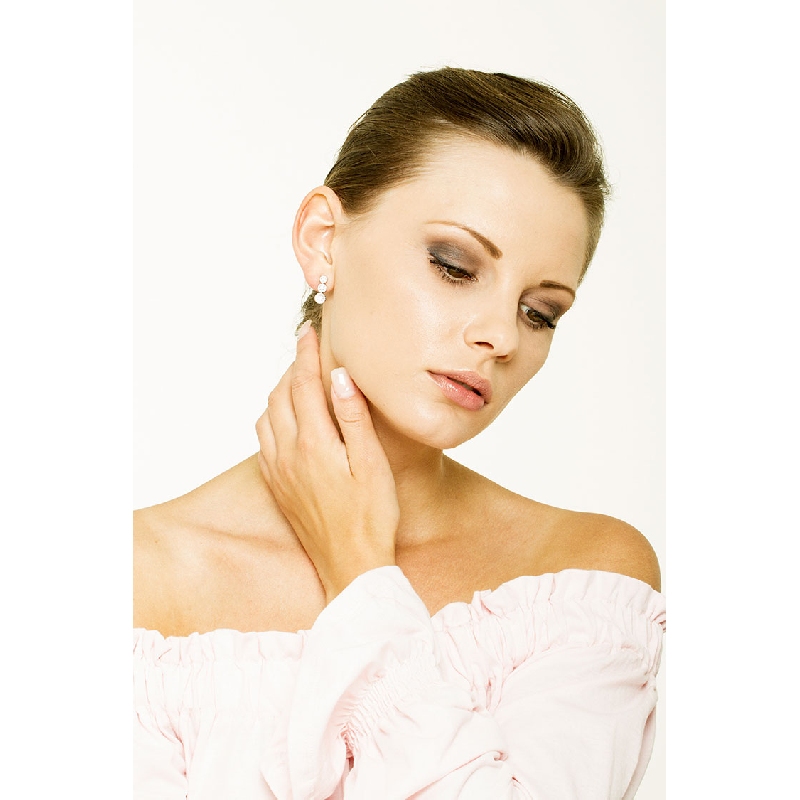 18k white gold trilogy drop earrings with diamonds 