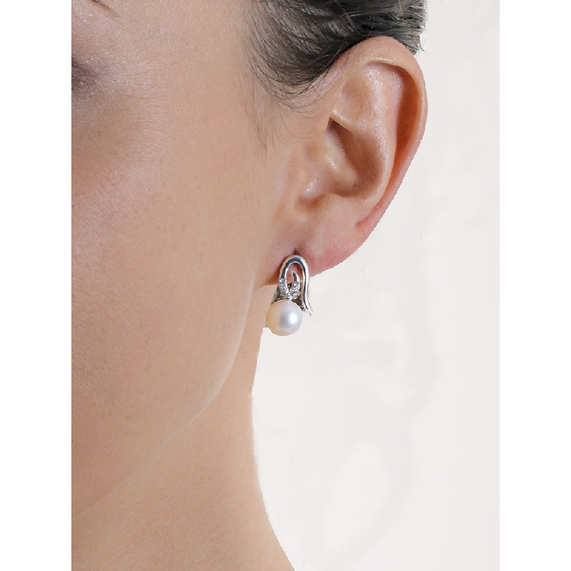18k white gold earrings with pearls and diamonds 