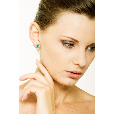 18k white gold halo stud earrings with diamonds and emeralds 