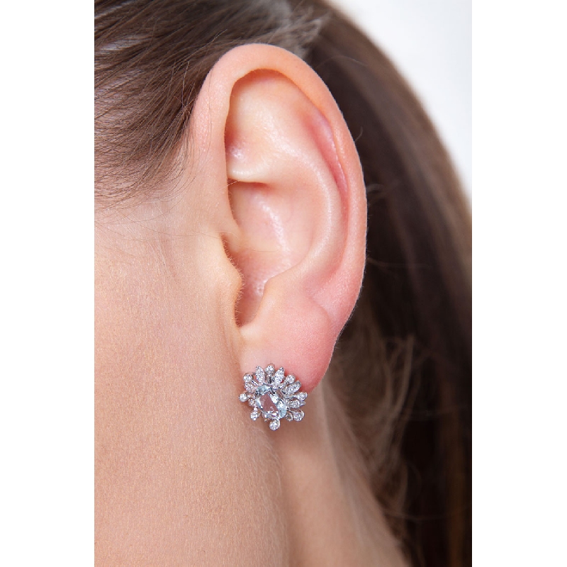 White gold 18k earrings with flowers of aquamarines and diamonds 