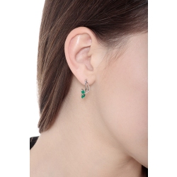 18k white gold earrings with 2 pear cut emeralds and diamonds 2