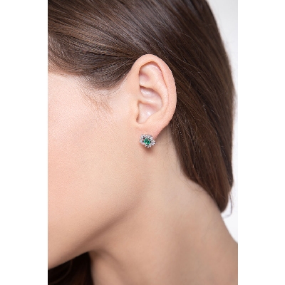 White gold 18k stud earrings with diamonds and emeralds 