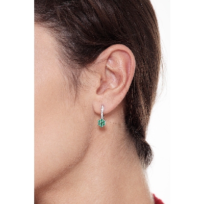White gold 18k drop earrings with diamonds and emeralds flower shaped 