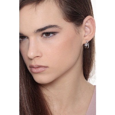 White gold 18k half hoops earrings with hearts and diamonds 