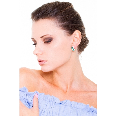 Earrings in white gold 18k with diamonds and emeralds 