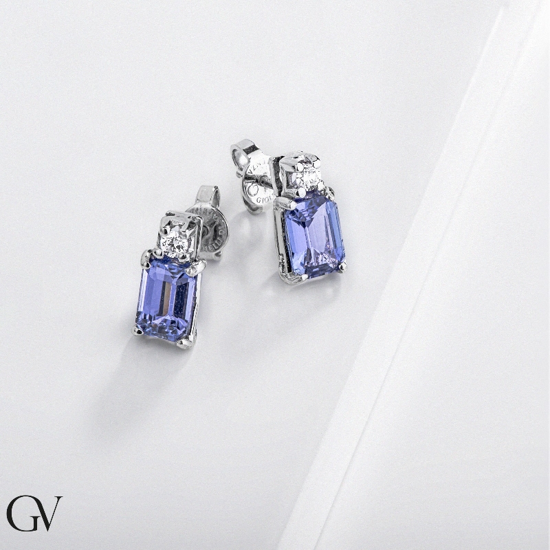 Earrings in white gold 18k with tanzanite and diamonds