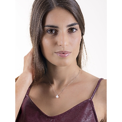 Collana in oro bianco 18k con diamante e perla di circa 8.5 mm