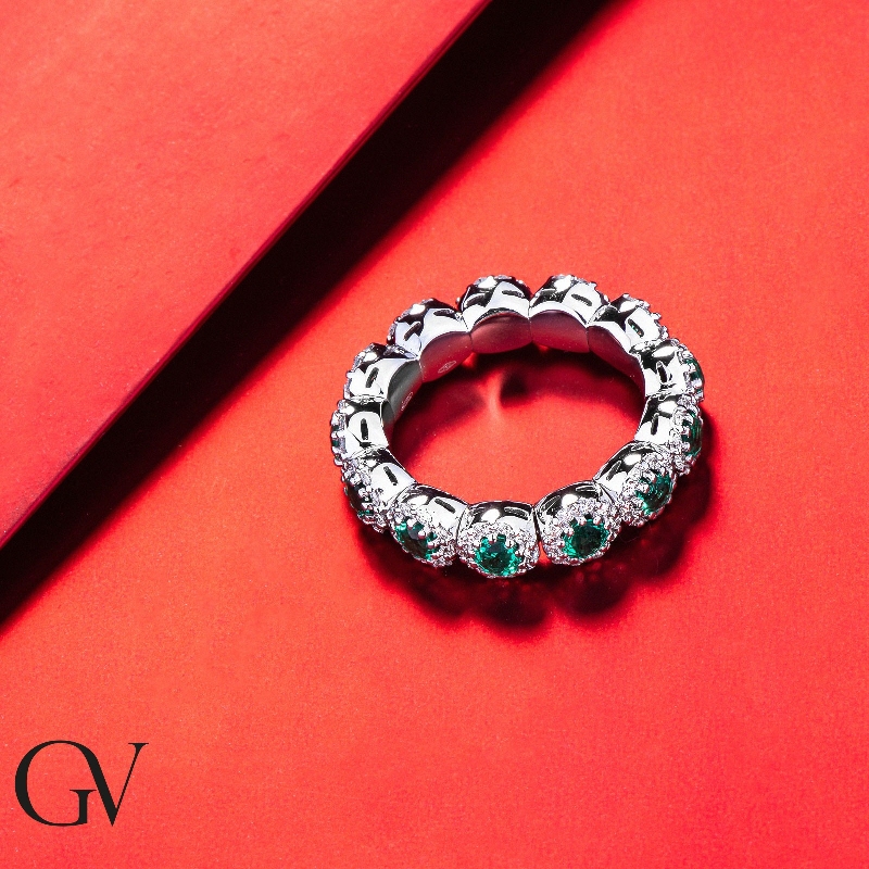 Elastic ring white gold 18k with emeralds and diamonds 