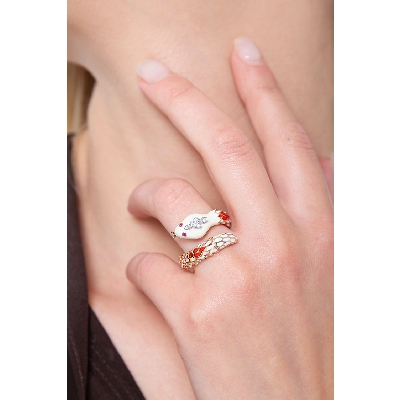 18k rosé gold snake ring with rubies and diamonds 