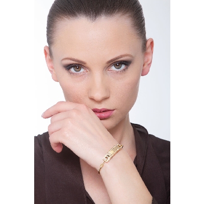 18k yellow gold platelet bracelet with diamonds