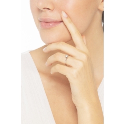 4 claw solitaire ring with a 0,50 ct diamond  2