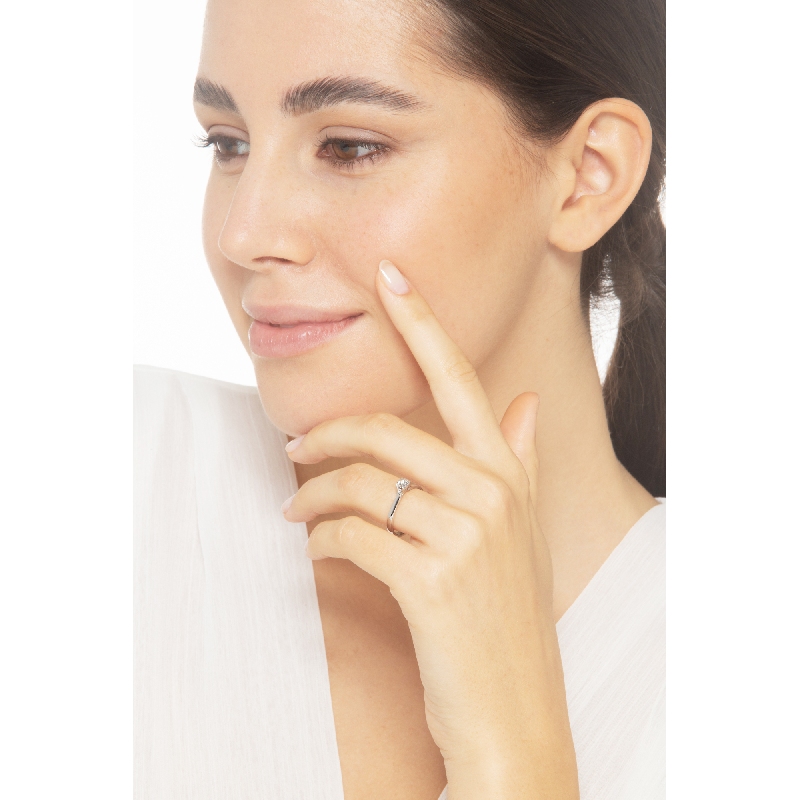 Solitaire ring 4 claw with a 0,30 ct diamond 