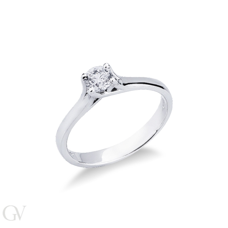 4 claw solitaire ring white gold 18k with a 0,40 ct diamond