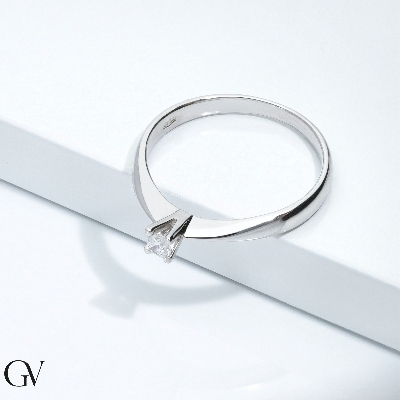 Solitaire diamond ring 0,10 ct white gold 18k