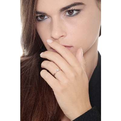 White gold 18k 4 claw solitaire diamond ring 0,20 ct