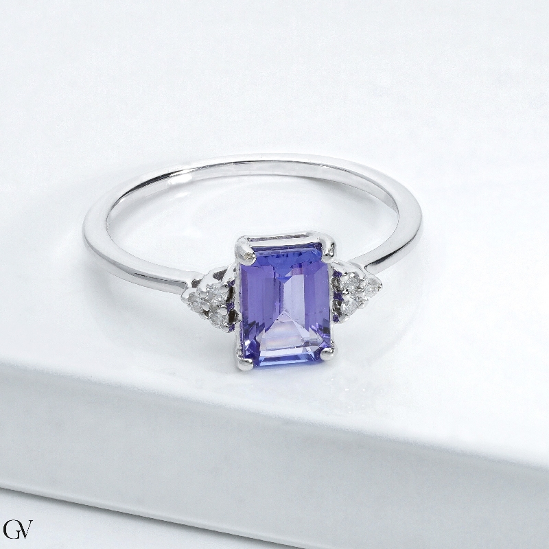 ANELLO TANZANITE RETTANGOLARE E 3BRILL PER LATO