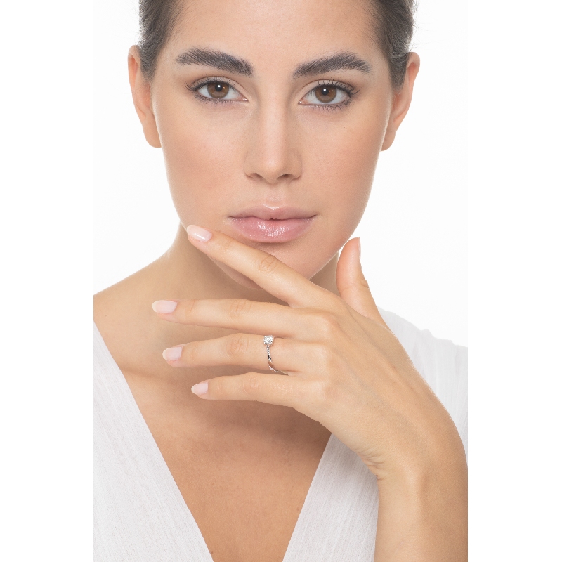 Solitaire ring with a 0,50 ct diamond 