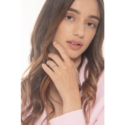 18k white gold solitaire ring with central diamond 0.15 ct