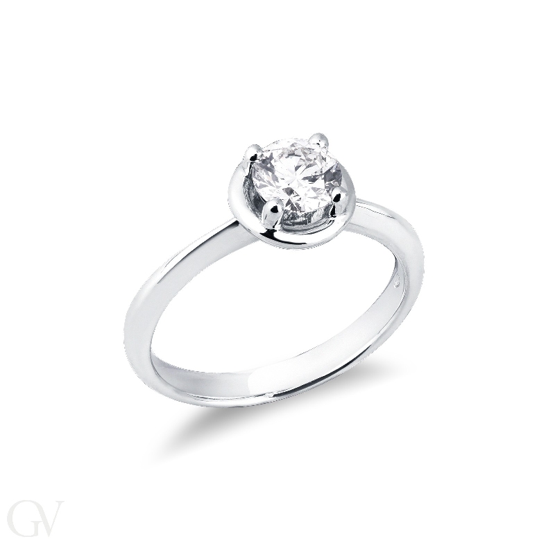 4 claw solitaire 0,70 ct diamond ring white gold 18k