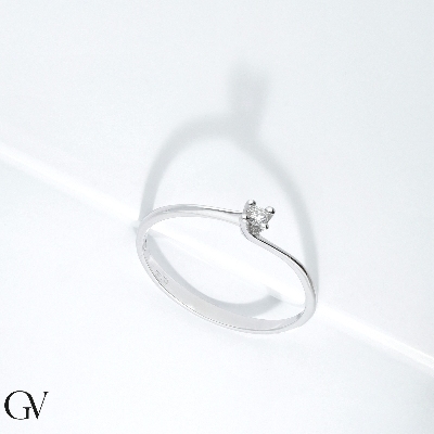Solitaire ring Valentino Model with diamond 0,04 ct white gold 18k 