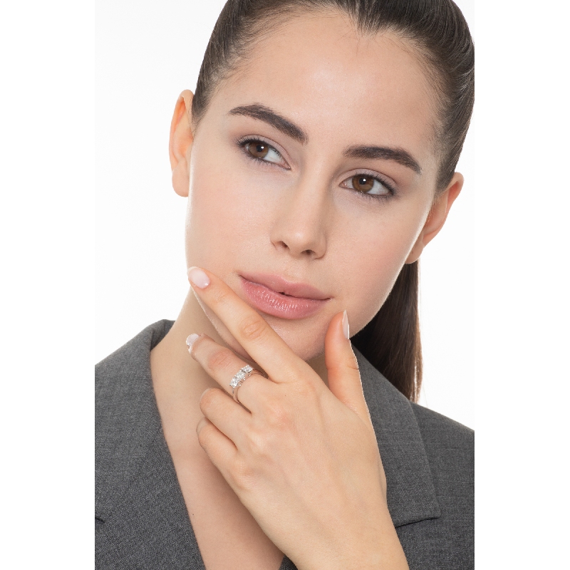 White gold 18k trilogy ring with 1,15 ct diamonds 