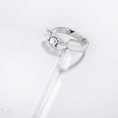 White gold 18k trilogy ring with 1,20 ct diamonds