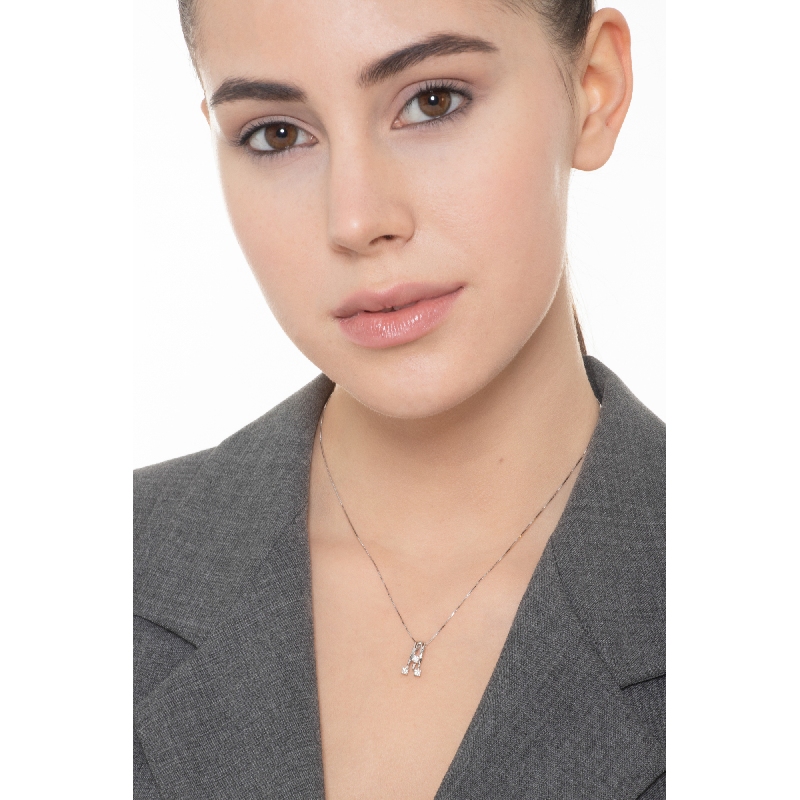 Collana in oro bianco 18k con pendente trilogy in diamanti