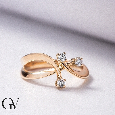 Rosé gold 18k trilogy ring with 0,22 ct diamonds 