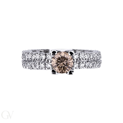 Montatura anello fascia con diamanti sul gambo