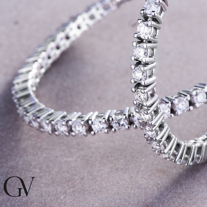 Bracciale Tennis lineare a filo in oro Bianco 18k con Diamanti