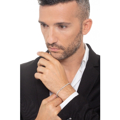 Bracciale Tennis lineare modello filo in oro Bianco 18k con Diamanti 