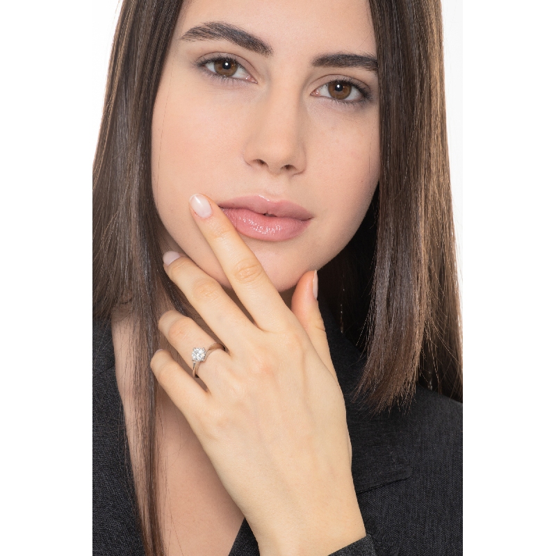 Solitario in Oro bianco 18k con diamante di 1.00 ct., modello Valentino