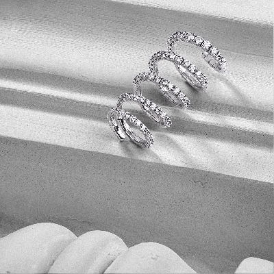 Spring ring in white gold 18k with diamonds 