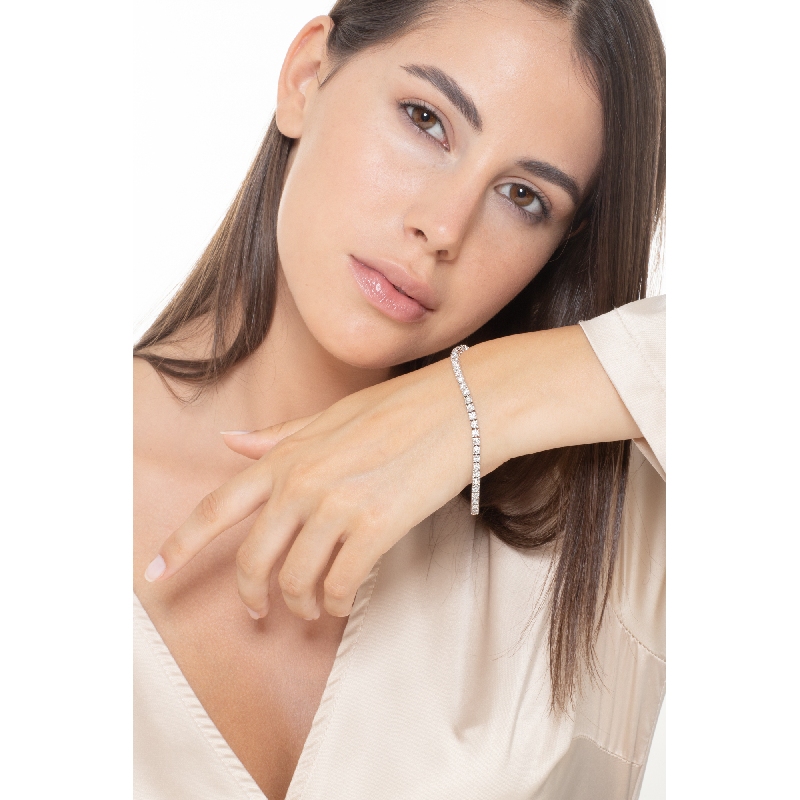 Bracciale Tennis lineare in oro bianco 18k con Diamanti. Larghezza maglia 3.15 mm