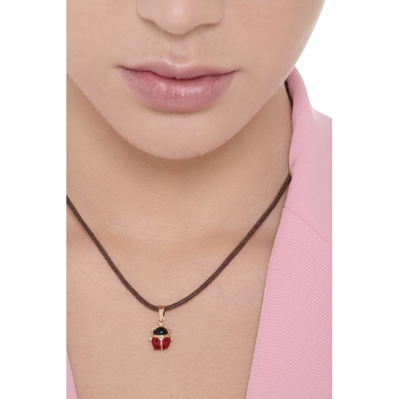 Ciondolo coccinella in oro giallo 18k smaltato, 1,5 cm.